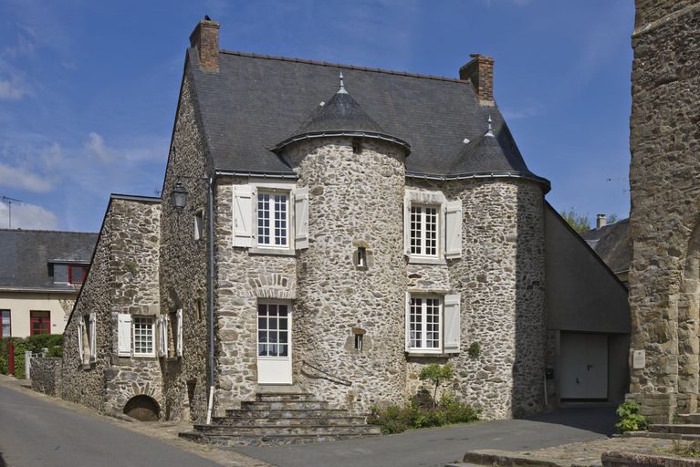 Maison aux 2 tourelles